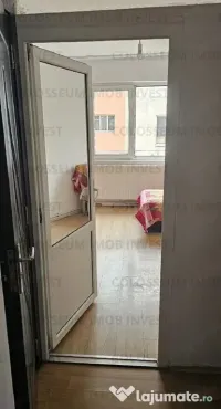 Camera de camin cu baie proprie si centrala - Zona Noua 