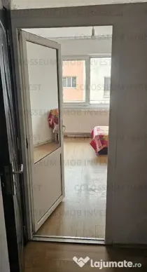 Camera de camin cu baie proprie si centrala - Zona Noua
