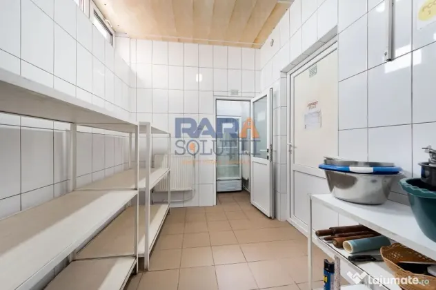Spațiu de producție cu dotări complete: brutărie, pat...