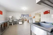 Spațiu de producție cu dotări complete: brutărie, pat... 