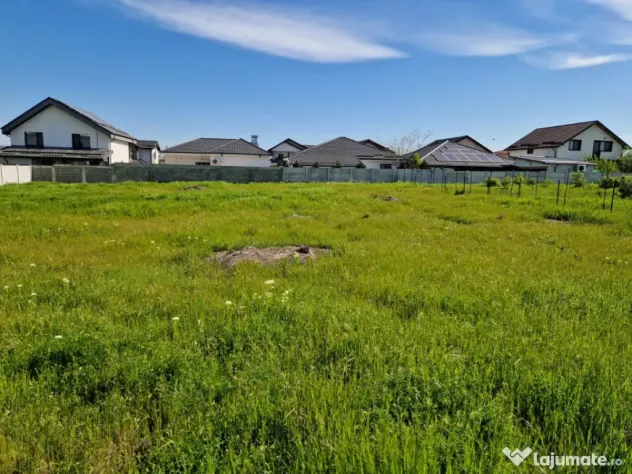 Parcelă 600 mp, de vânzare, zona Damila