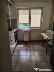 Apartament 4 camere, decomandat, poziție excelentă – Str 