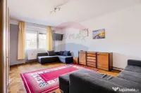 Apartament o camerǎ de închiriat vis a vis de Consiliul... 