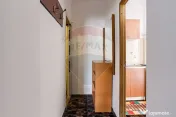 Apartament o camerǎ de închiriat vis a vis de Consiliul... 