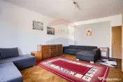 Apartament o camerǎ de închiriat vis a vis de Consiliul... 