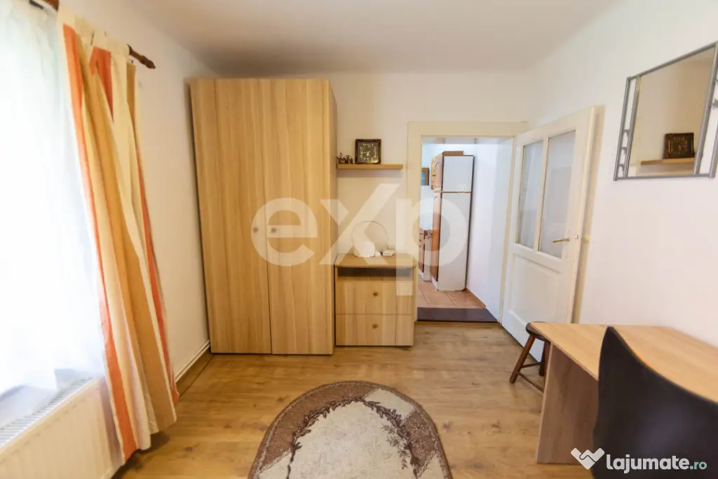 Corp de casă renovat, curte comună – Str. Lungă, Brașo