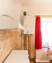 Corp de casă renovat, curte comună – Str. Lungă, Brașo