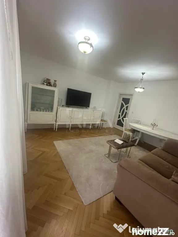 Apartament 3 camere Sala Palatului +pod , aporape de metrou - Bucuresti (Bucuresti-Ilfov)
