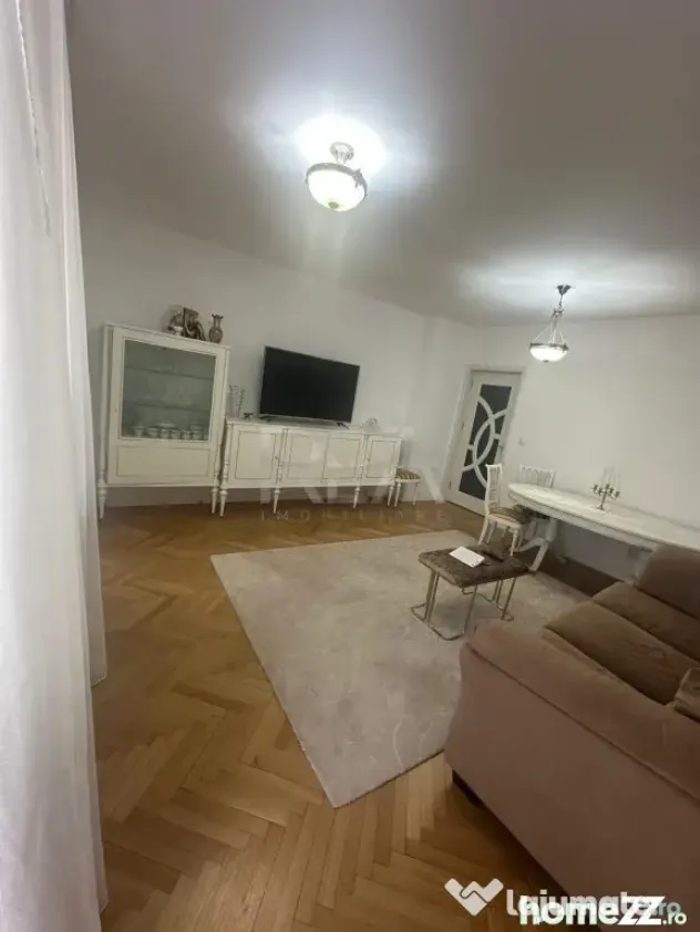 Apartament 3 camere Sala Palatului +pod , aporape de metrou - Bucuresti (Bucuresti-Ilfov)
