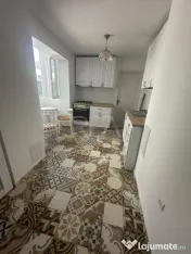 Apartament 3 camere Sala Palatului +pod , aporape de metrou 