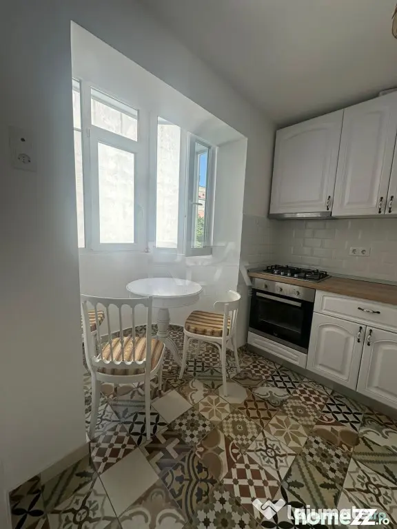Apartament 3 camere Sala Palatului +pod , aporape de metrou - Bucuresti (Bucuresti-Ilfov)