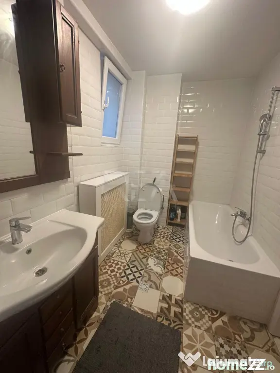 Apartament 3 camere Sala Palatului +pod , aporape de metrou - Bucuresti (Bucuresti-Ilfov)