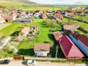 Casuta cu parc privat de 1.500mp, Central, Bodoc, la 15 min 