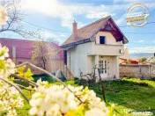 Casuta cu parc privat de 1.500mp, Central, Bodoc, la 15 min 