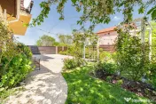 Casa cu suflet si gradina spectaculoasa 