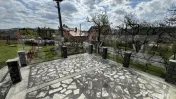 Casă de vânzare, în Sigmir și 10 ari de teren 