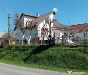 Casă de vânzare, în Sigmir și 10 ari de teren 