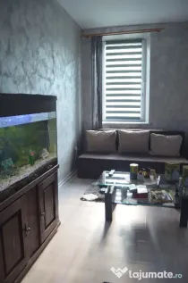 Azuga-Apartament cu trei camere -parter