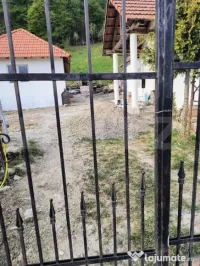 CASA SPATIOASA DE VANZARE CE OFERA CONFORT SI LINISTE 