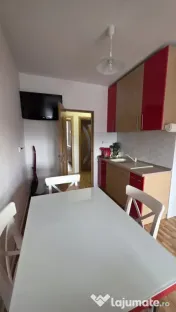 Apartament 3 camere, 76.80 mp, zona Ultracentral 