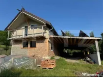 Casa de vanzare in Petrilaca