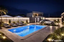 VILA DEOSEBITA LUX ,272 mp utili , teren 560 mp , Selgros