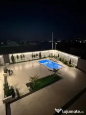 VILA DEOSEBITA LUX ,272 mp utili , teren 560 mp , Selgros 