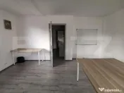 Spațiu comercial, P+M 90 mpu, plus 80 mp curte, vad stradal 