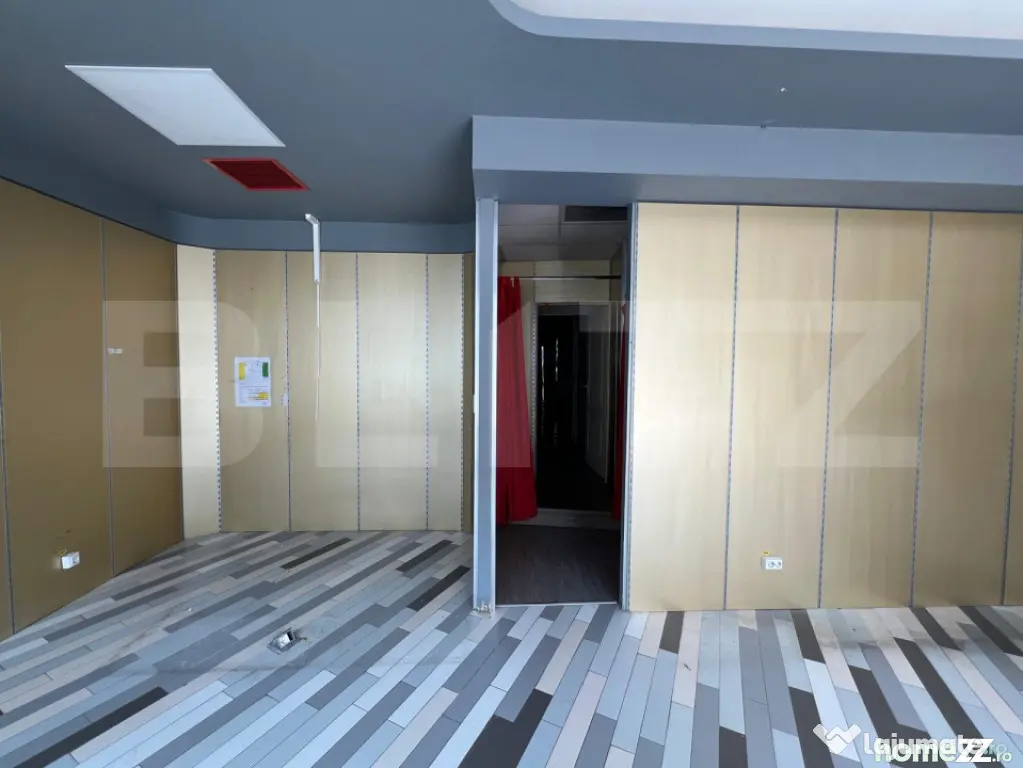 Spațiu comercial cu vitrină, 70 mp, zona Eroilor