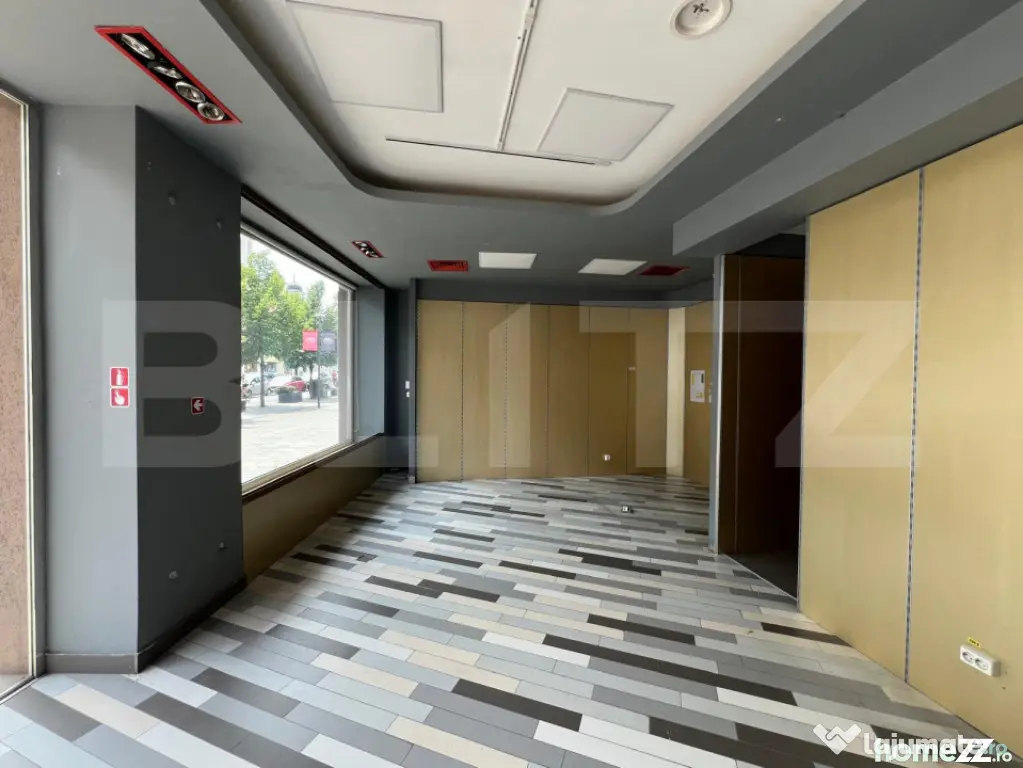 Spațiu comercial cu vitrină, 70 mp, zona Eroilor