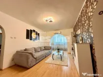 Apartament 3 camere semidecomandat, etaj intermediar
