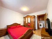 Apartament 3 camere semidecomandat, etaj intermediar 