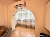 Apartament 3 camere semidecomandat, etaj intermediar 