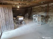 Casă, teren, anexe – Unțeni, Burlești - Proprietate cu 