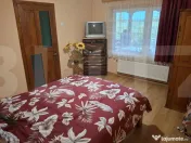 Casă, teren, anexe – Unțeni, Burlești - Proprietate cu 
