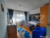 Pensiune de 13 camere, 640 mp utili, 2000 mp de teren, Varat 