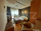 Pensiune de 13 camere, 640 mp utili, 2000 mp de teren, Varat 