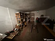 Casa de vanzare, 390 mp, zona Cetate 