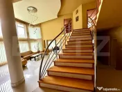 Casa de vanzare, 390 mp, zona Cetate 