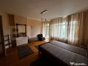 Casa de vanzare, 390 mp, zona Cetate 