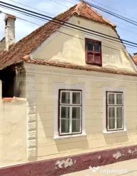 DOUĂ CASE ÎN CODLEA LA PREȚ DE UNA SINGURĂ! 