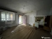 Casa cu 2 camere in Densus, 20 km de Manastirea Prinslop 