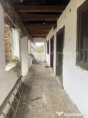 Casa cu 2 camere in Densus, 20 km de Manastirea Prinslop 