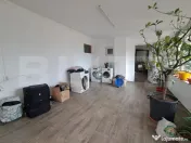 Proprietate deosebită 2 case, lac de pește, finisaje premi 
