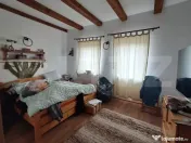 Proprietate deosebită 2 case, lac de pește, finisaje premi 
