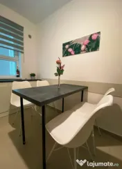 Apartament 3 camere, decomandat - zona Tractorul 