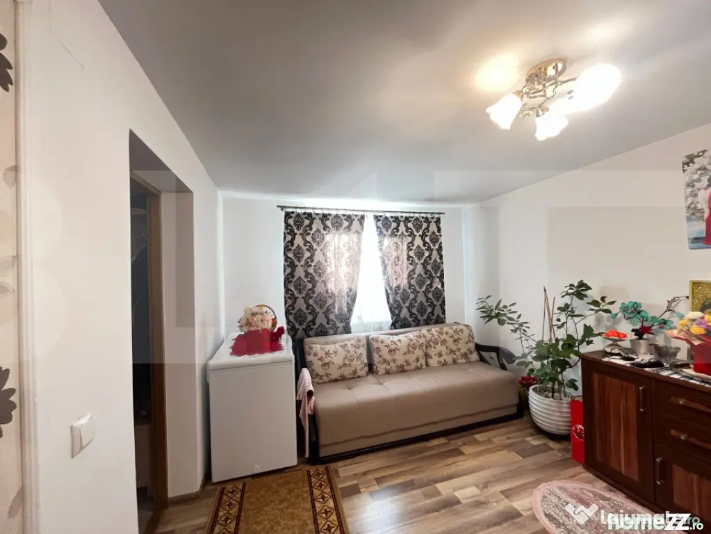 Casă cu mansardă, Cornisa – Botoșani | Teren 509 mp | 4