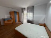 Apartament 3 camere, etaj intermediar, parcare, zona Eroilor 