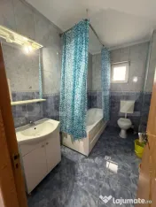Apartament 3 camere, etaj intermediar, parcare, zona Eroilor 