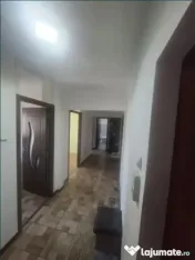 Apartament 3 camere, decomandat - zona Astra 
